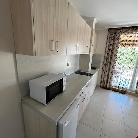 Persani-3 Sunny Daire *